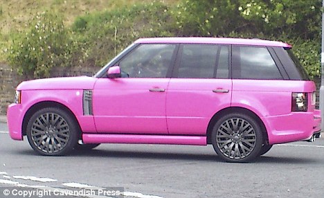 pink range rover